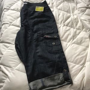 LEE capris size 16